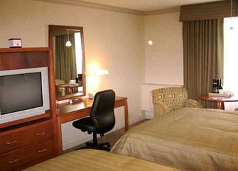 Sandman Hotel&Suites Winnipeg Airport Szoba fotó